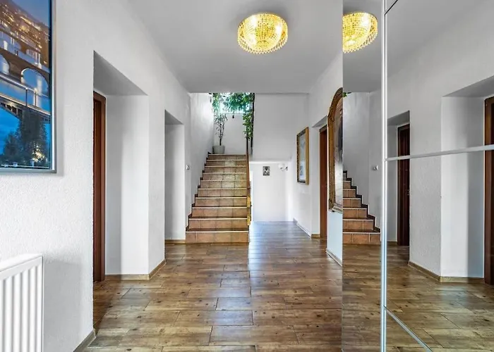 Bajecne Ve S Bazenem A Terasou V Praze Apartment *